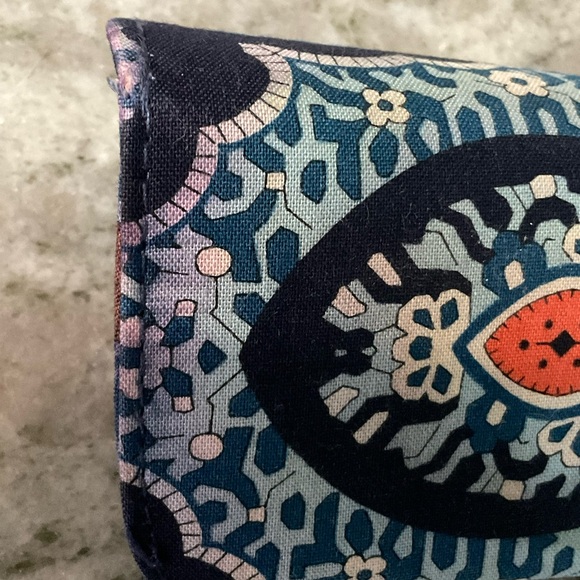 Vera Bradley Hardshell Glasses Case Magnetic Closure Fabric - Picture 10 of 10